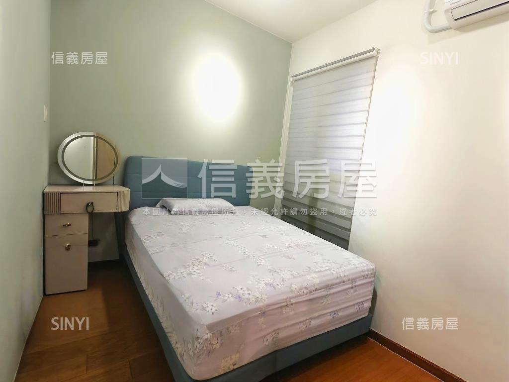 八里＋伴月灣邊間河景美宅房屋室內格局與周邊環境