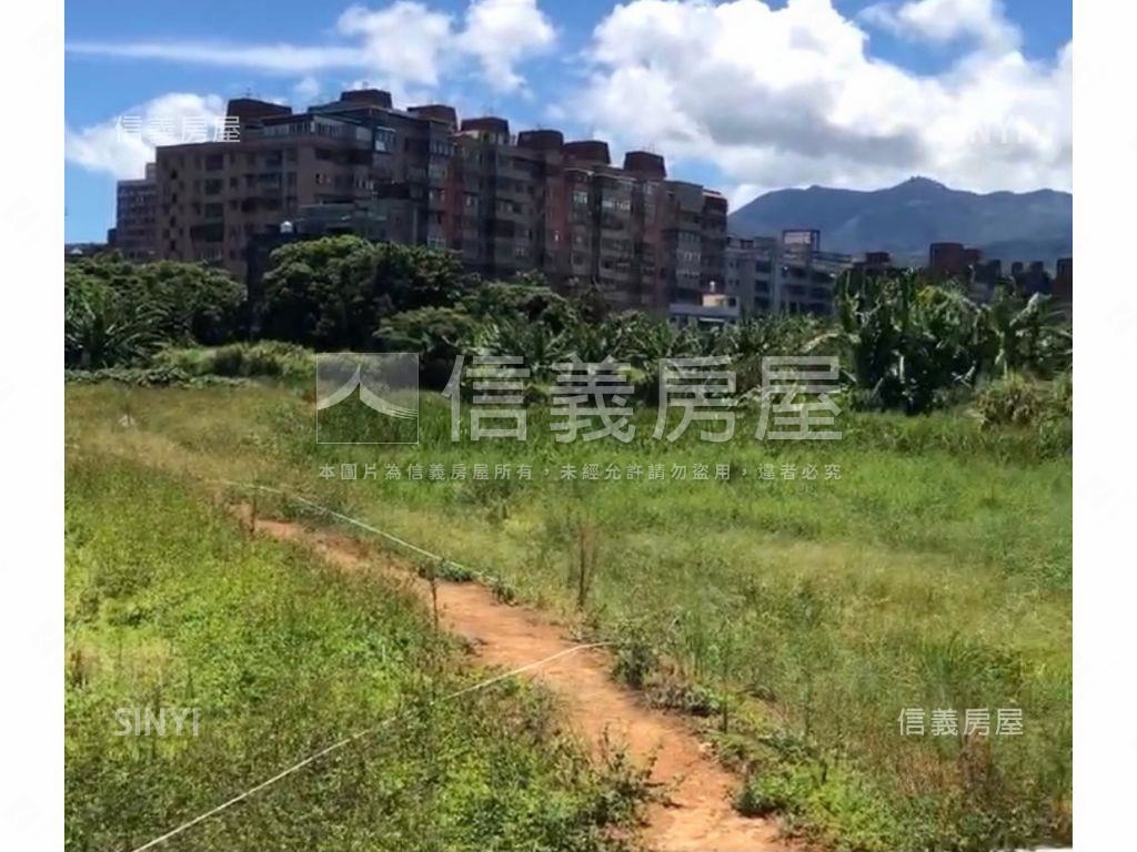 三芝臨路千坪土地可拆賣房屋室內格局與周邊環境