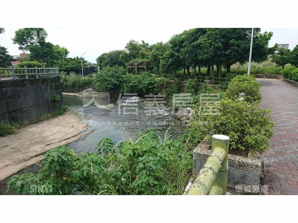 三芝臨路千坪土地可拆賣房屋室內格局與周邊環境