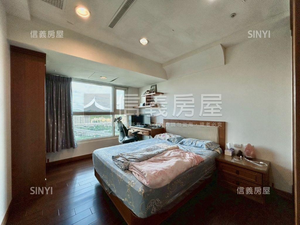 台北愛河．電梯四房車位房屋室內格局與周邊環境