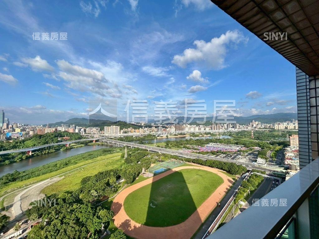 台北愛河．電梯四房車位房屋室內格局與周邊環境