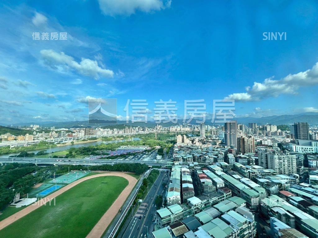 台北愛河．電梯四房車位房屋室內格局與周邊環境