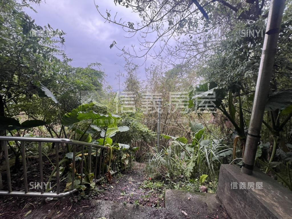 陽明山新安段土地房屋室內格局與周邊環境