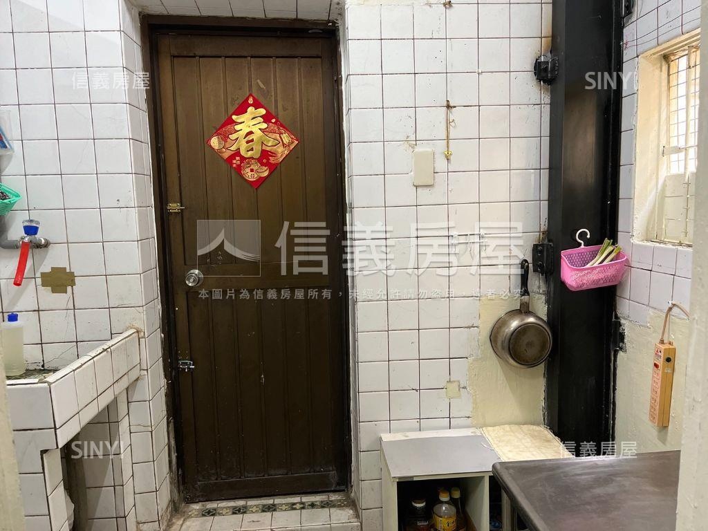 店長推薦近台中公園土地房屋室內格局與周邊環境