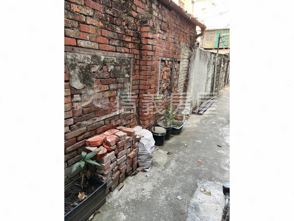 店長推薦近台中公園土地房屋室內格局與周邊環境
