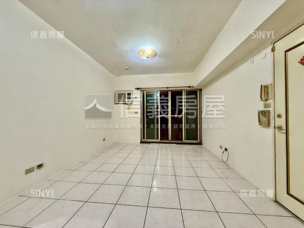 世電社區３房車位房屋室內格局與周邊環境