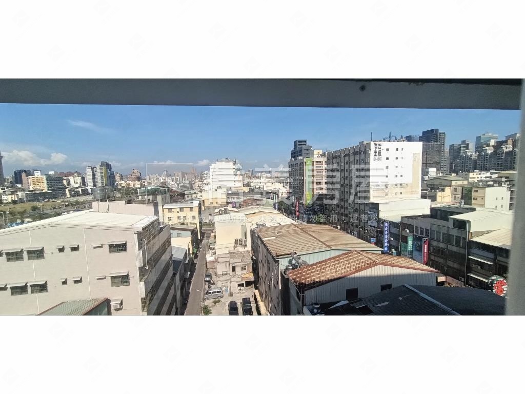 站前希爾頓高樓採光套房房屋室內格局與周邊環境