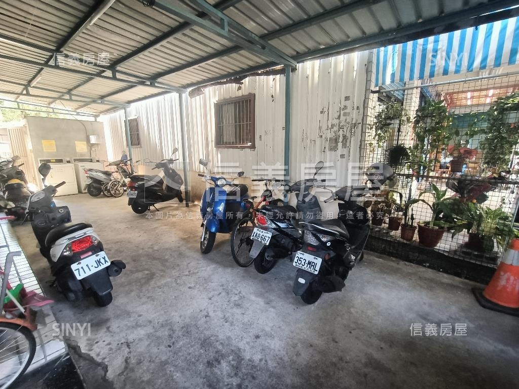 站前希爾頓高樓採光套房房屋室內格局與周邊環境