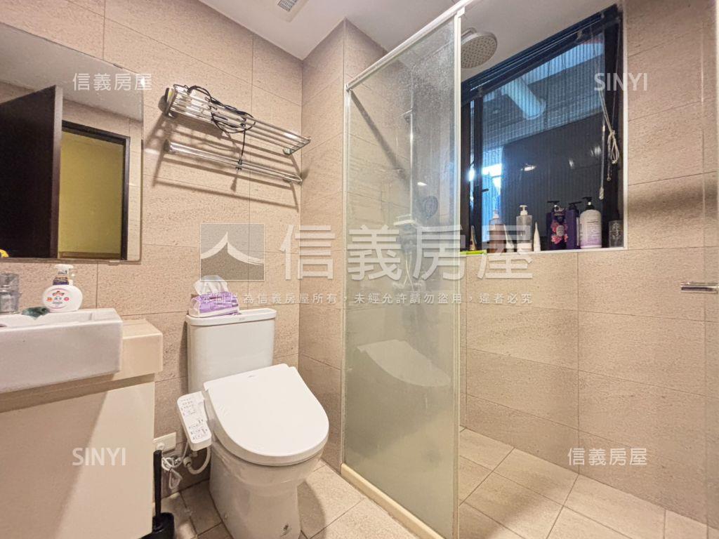 溫馨質感．悅沁三房車位房屋室內格局與周邊環境