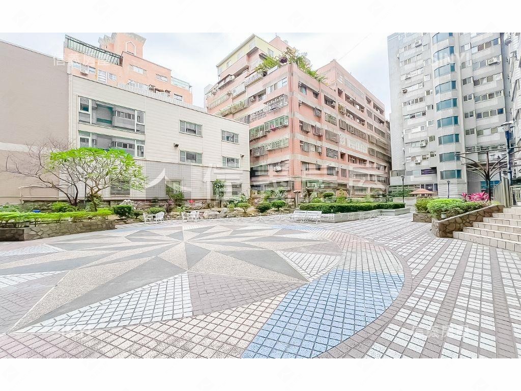 森林公園高樓視野四房車位房屋室內格局與周邊環境