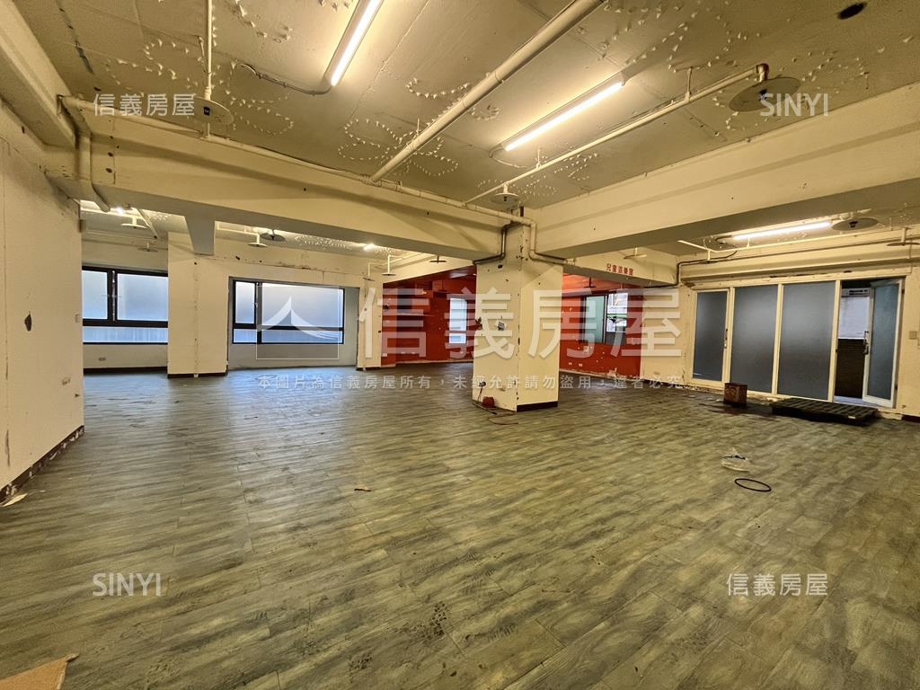 基隆近玉山銀行優質辦公房屋室內格局與周邊環境