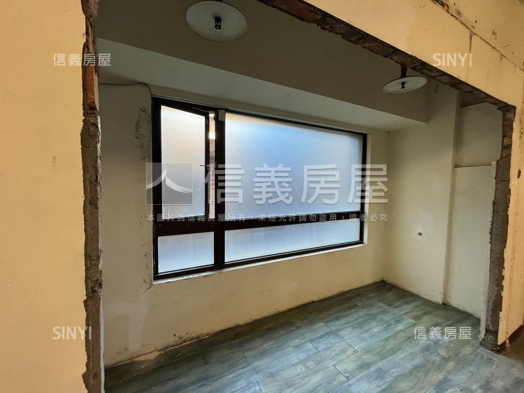 基隆近玉山銀行優質辦公房屋室內格局與周邊環境