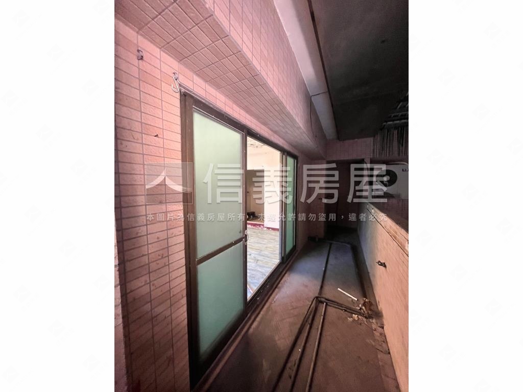基隆近玉山銀行優質辦公房屋室內格局與周邊環境