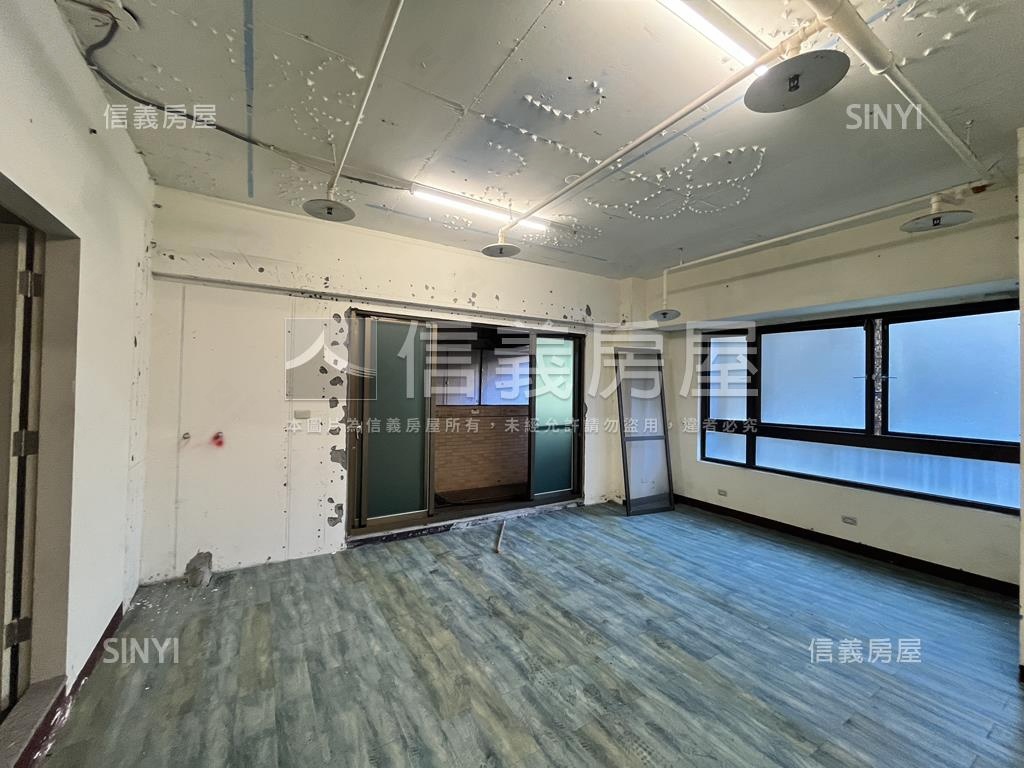 基隆近玉山銀行優質辦公房屋室內格局與周邊環境