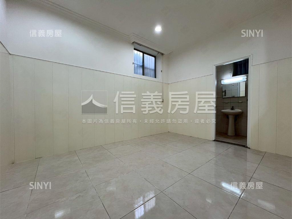 校園綠第稀有一樓房屋室內格局與周邊環境