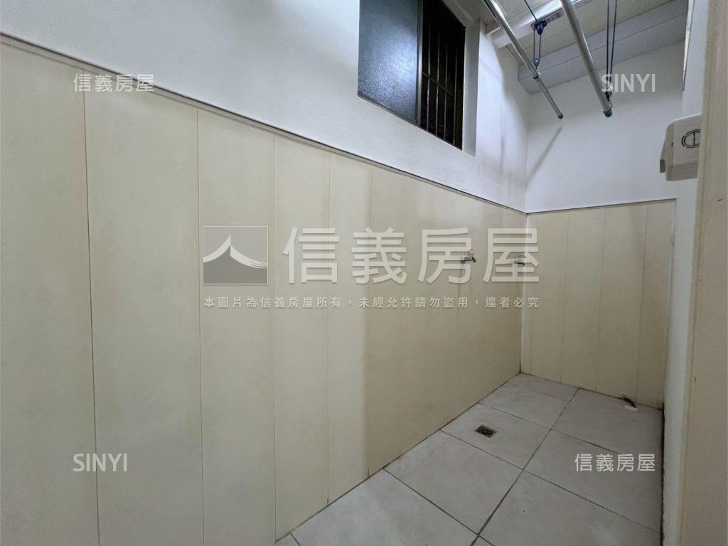 校園綠第稀有一樓房屋室內格局與周邊環境