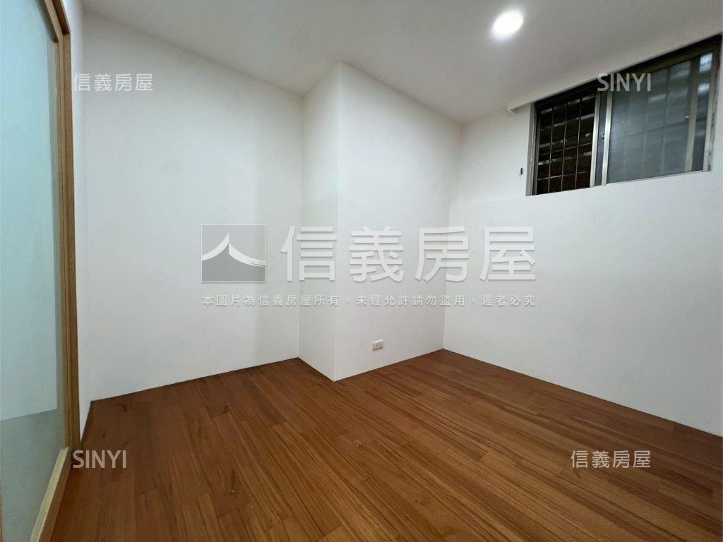 校園綠第稀有一樓房屋室內格局與周邊環境