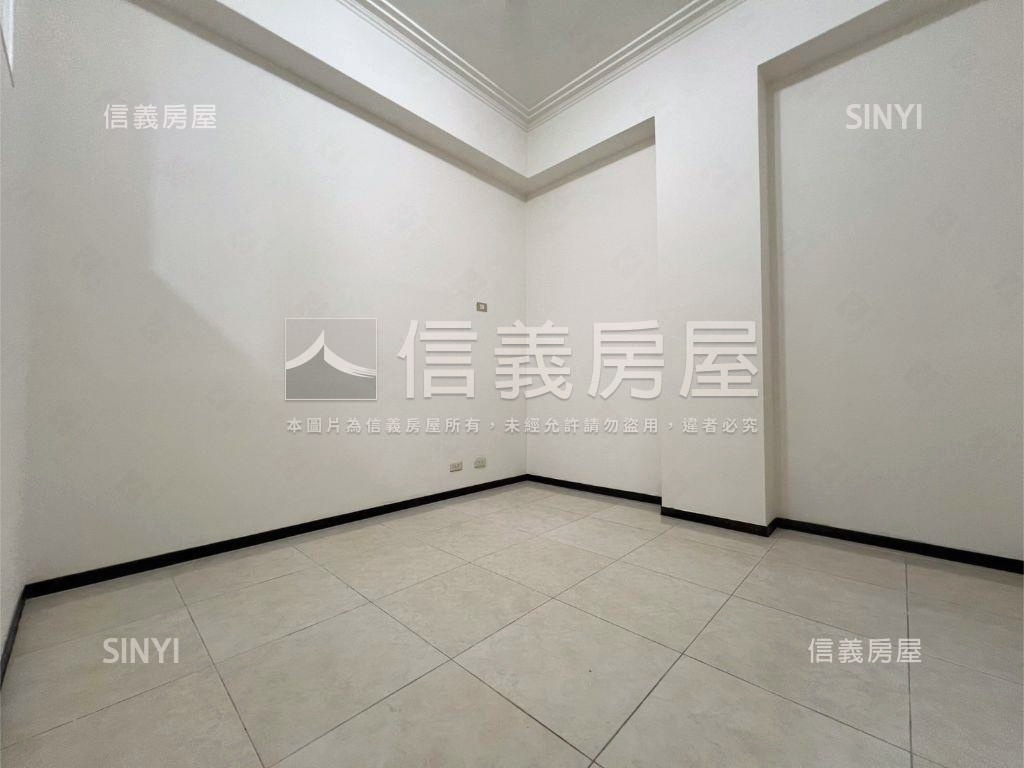 校園綠第稀有一樓房屋室內格局與周邊環境
