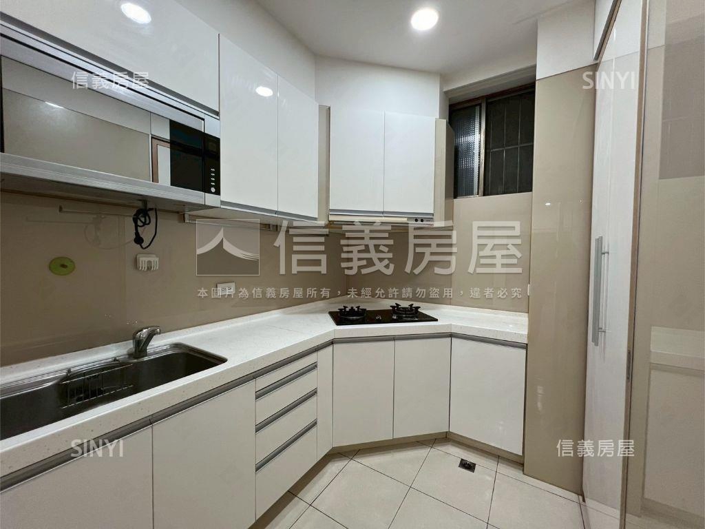 校園綠第稀有一樓房屋室內格局與周邊環境