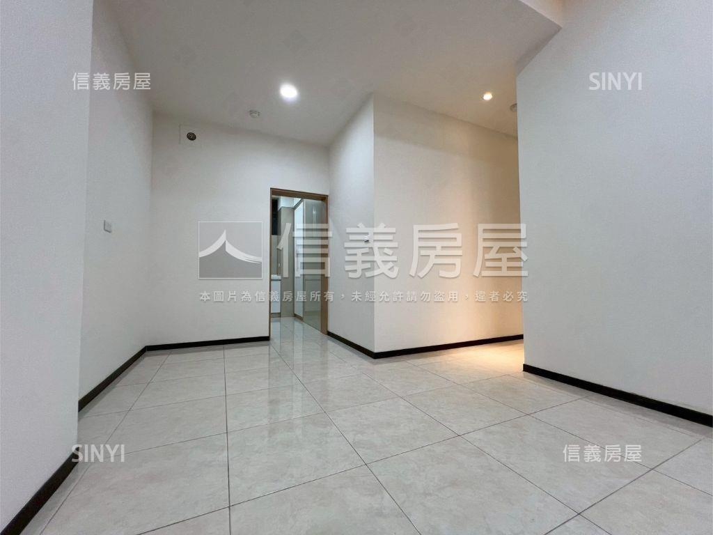 校園綠第稀有一樓房屋室內格局與周邊環境