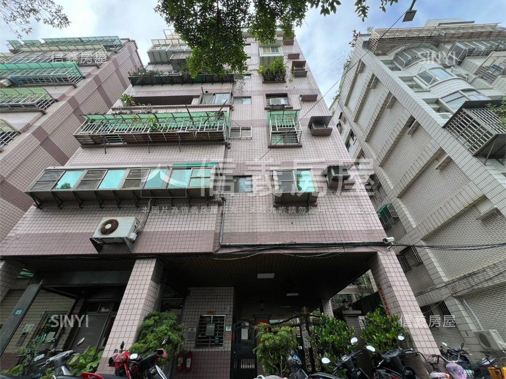 校園綠第稀有一樓房屋室內格局與周邊環境