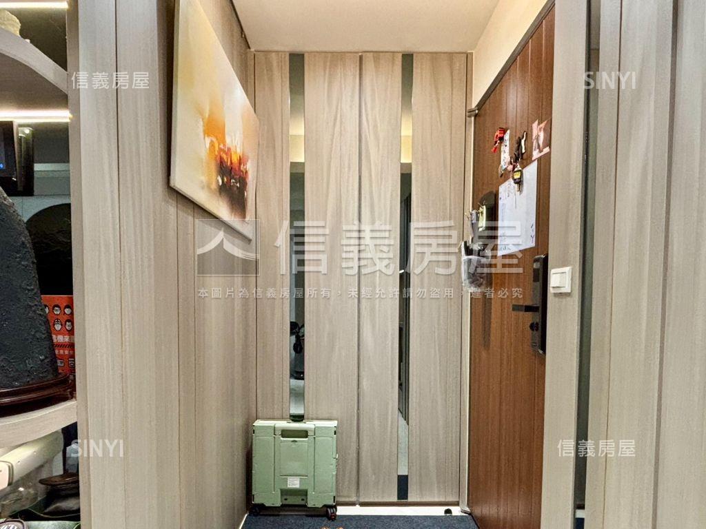 專ｉ世界Ｄ３次高３房平車房屋室內格局與周邊環境