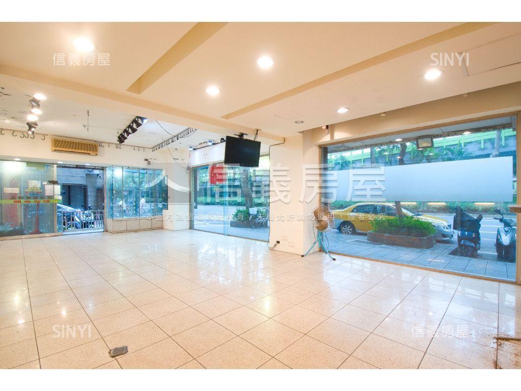 黃金邊間大面寬店面房屋室內格局與周邊環境