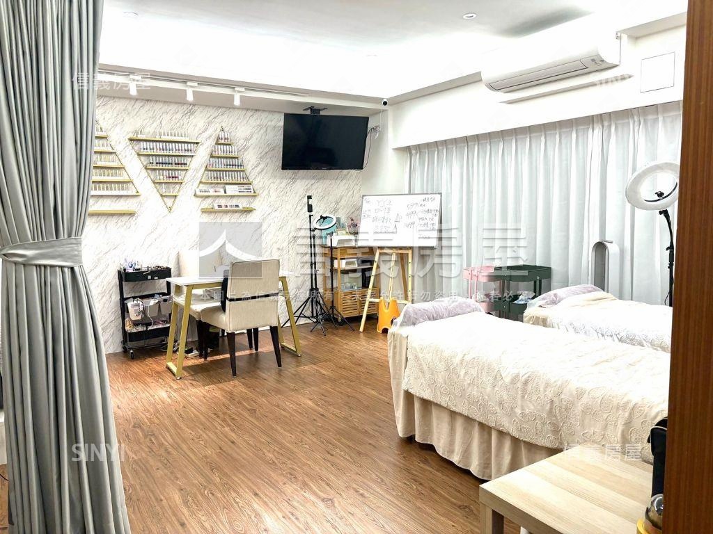 農十六近輕軌稀有店面房屋室內格局與周邊環境