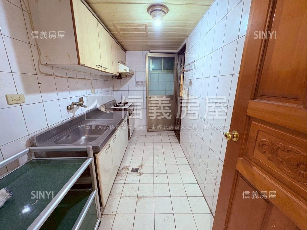 ★低總價電梯三房★房屋室內格局與周邊環境