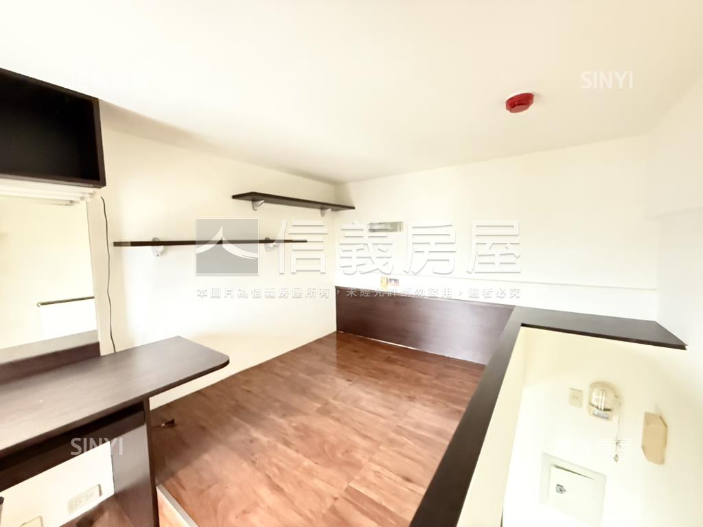 近南應菁英會館明亮套房房屋室內格局與周邊環境