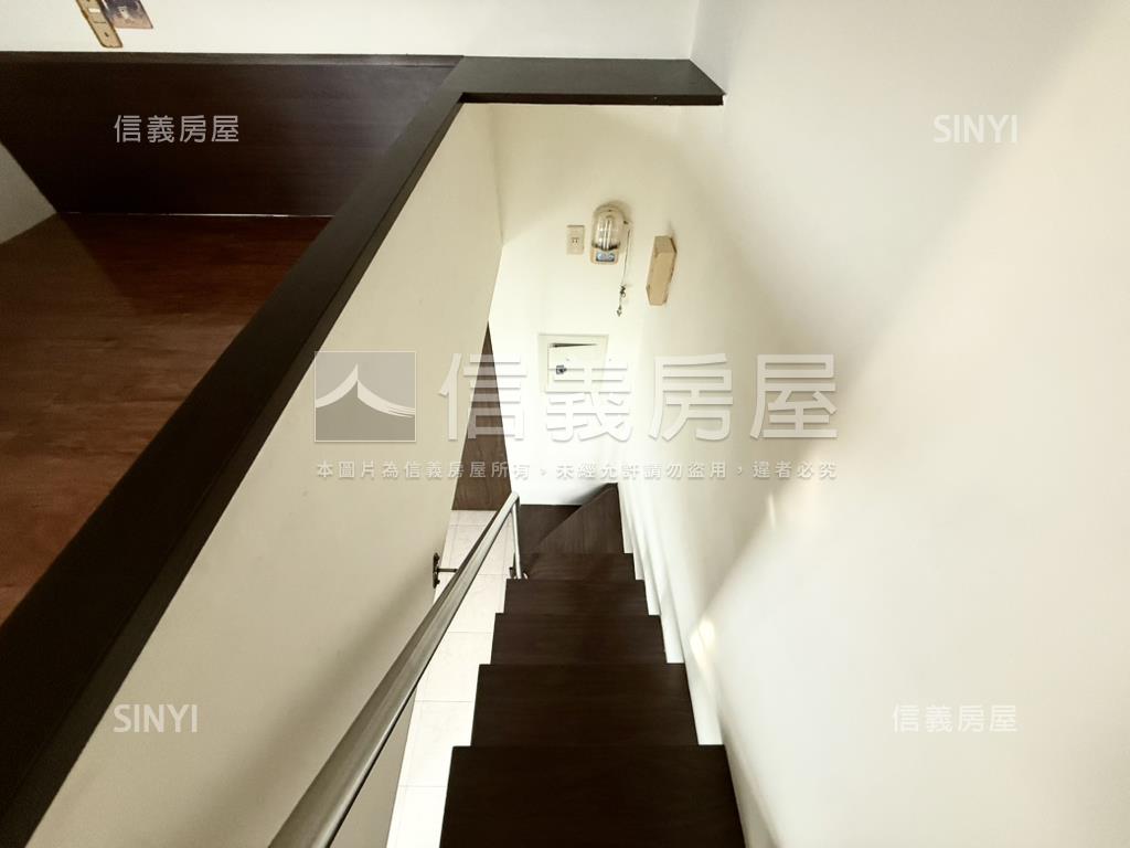 近南應菁英會館明亮套房房屋室內格局與周邊環境