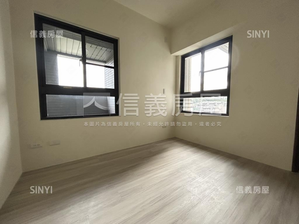 全新交屋！低總價三房車位房屋室內格局與周邊環境