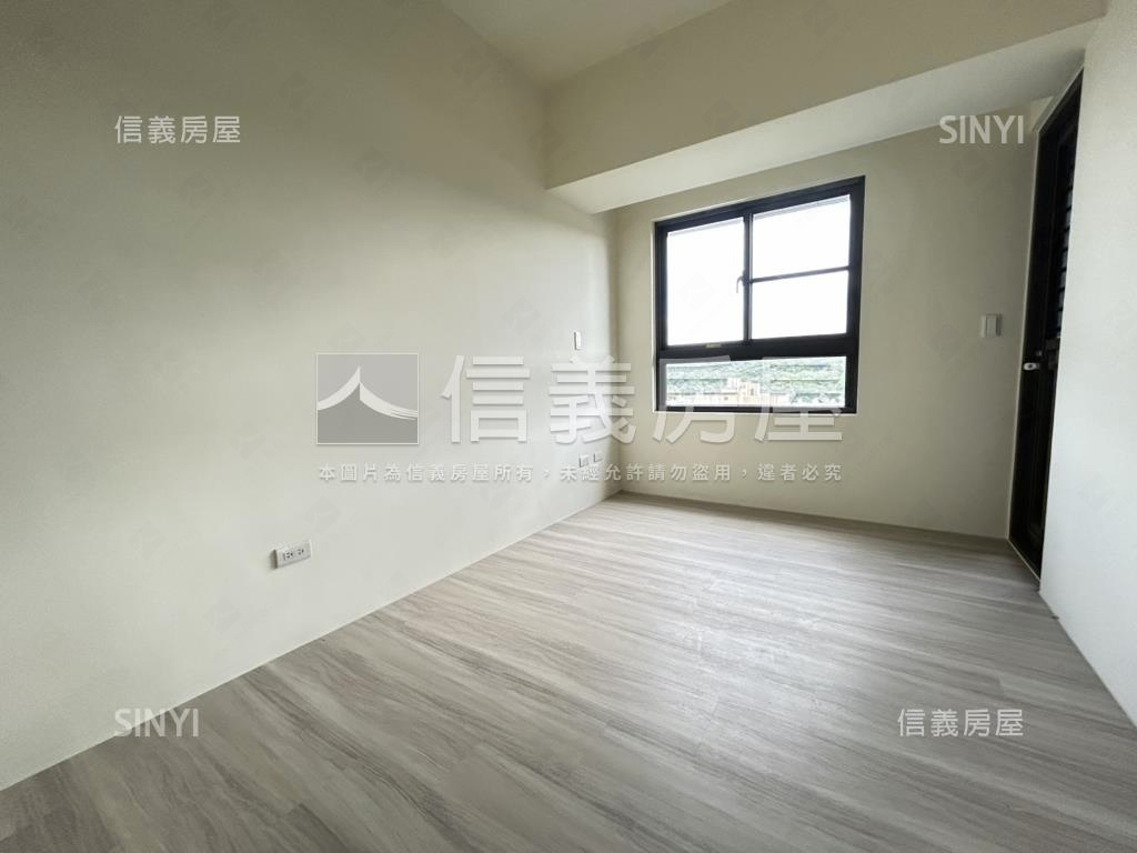 全新交屋！低總價三房車位房屋室內格局與周邊環境