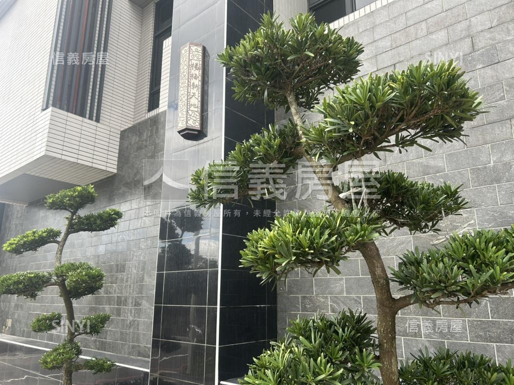 全新交屋！低總價三房車位房屋室內格局與周邊環境