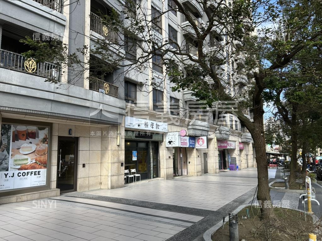 全新交屋！低總價三房車位房屋室內格局與周邊環境