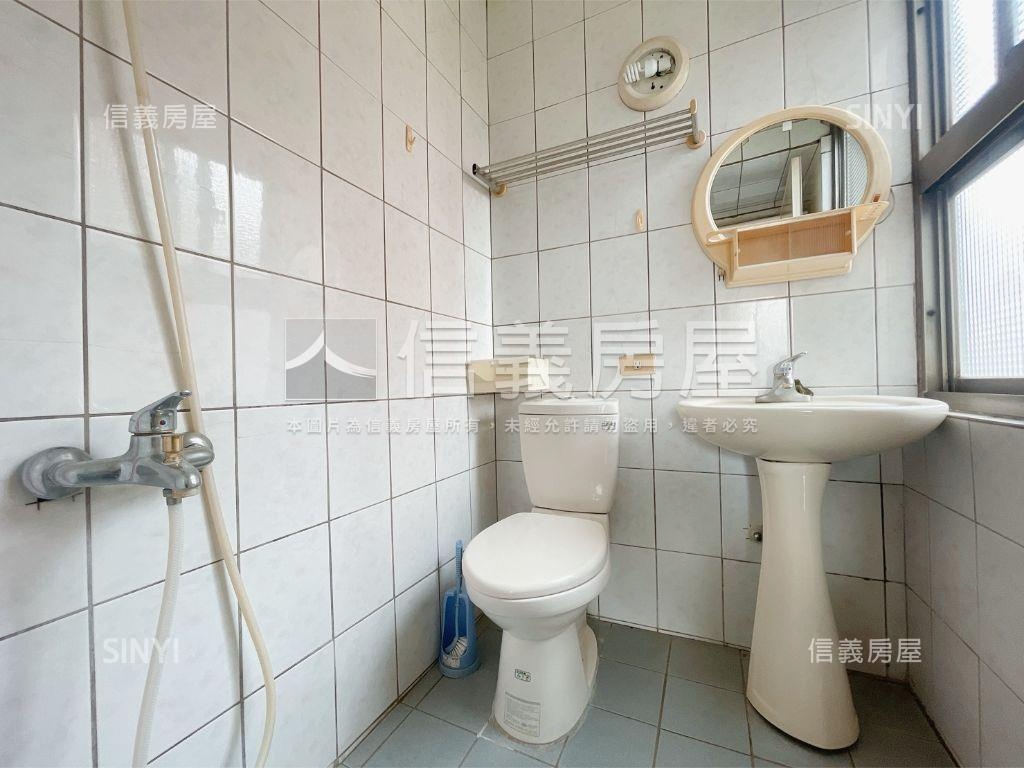 瀋陽路４房車位電梯華廈房屋室內格局與周邊環境