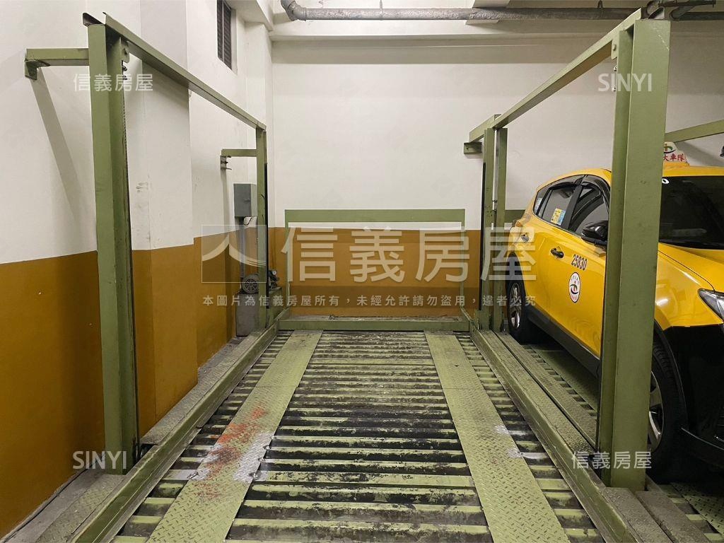 瀋陽路４房車位電梯華廈房屋室內格局與周邊環境