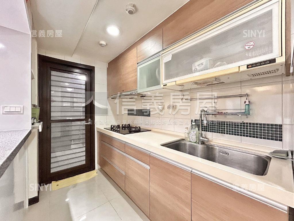 ｛Ｕ未來｝稀有邊間３房房屋室內格局與周邊環境