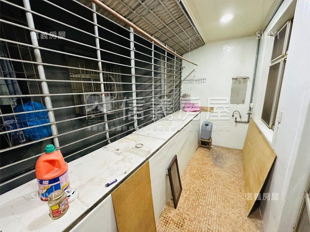 近未來萬大線稀有二樓房屋室內格局與周邊環境