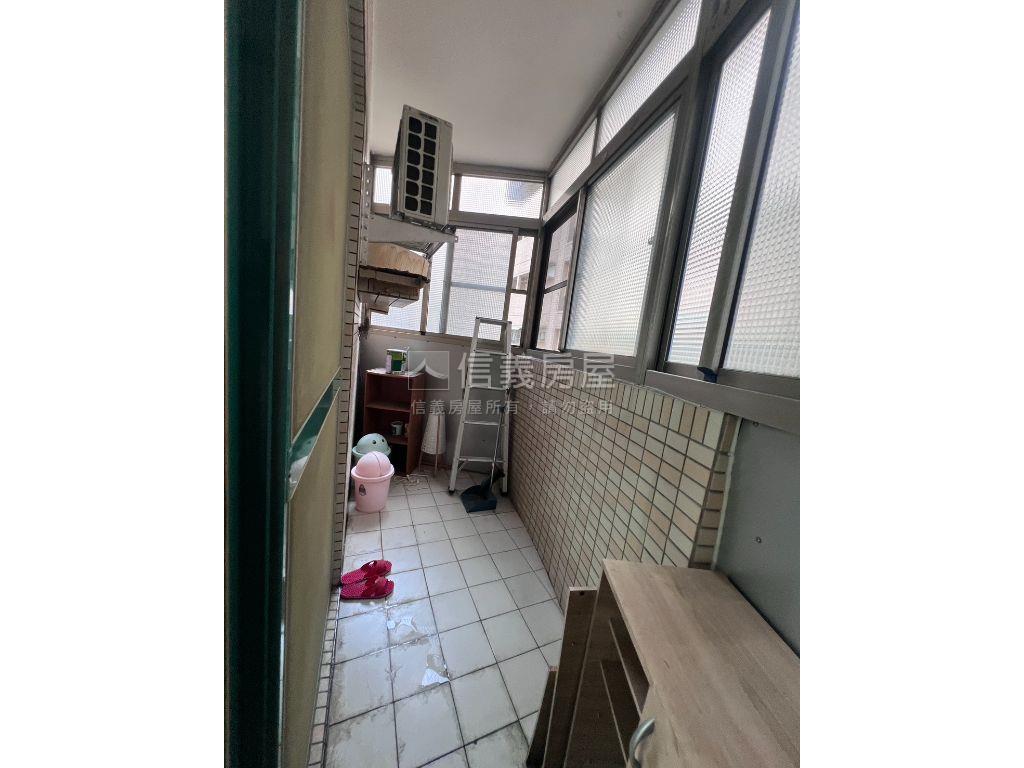 站前北京靚美三房車位房屋室內格局與周邊環境