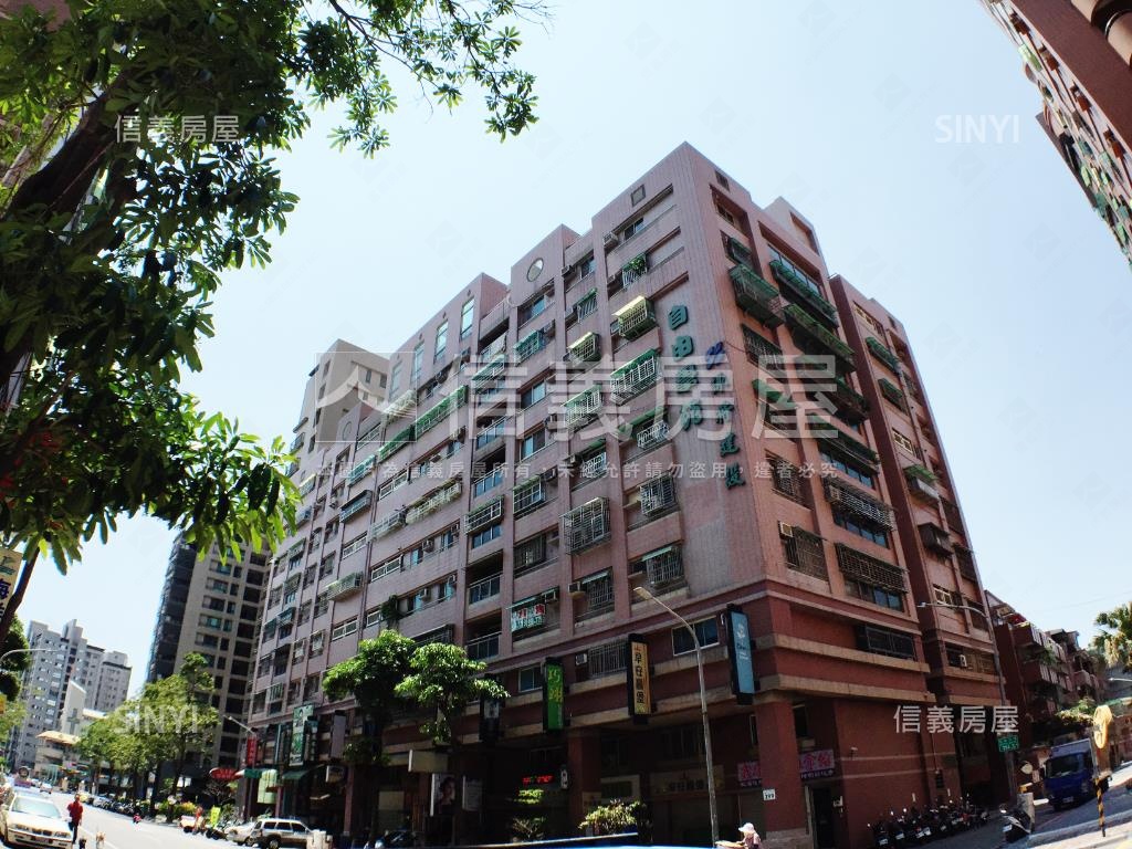 左營稀有邊間金店配平車房屋室內格局與周邊環境