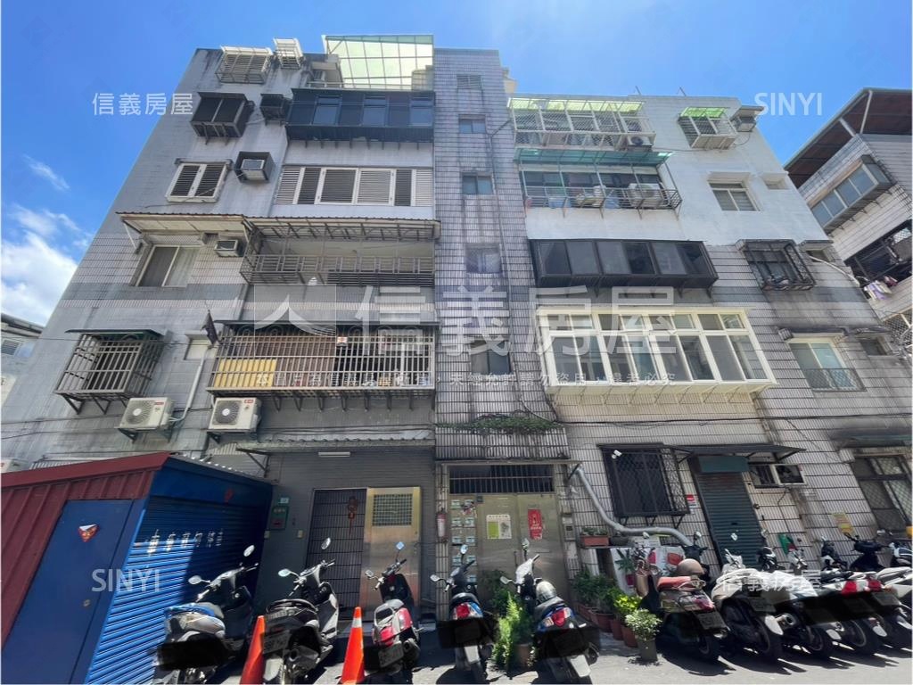 公寓平面車位，我鮮少遇見房屋室內格局與周邊環境