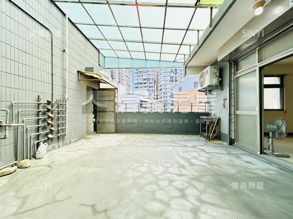 公寓平面車位，我鮮少遇見房屋室內格局與周邊環境