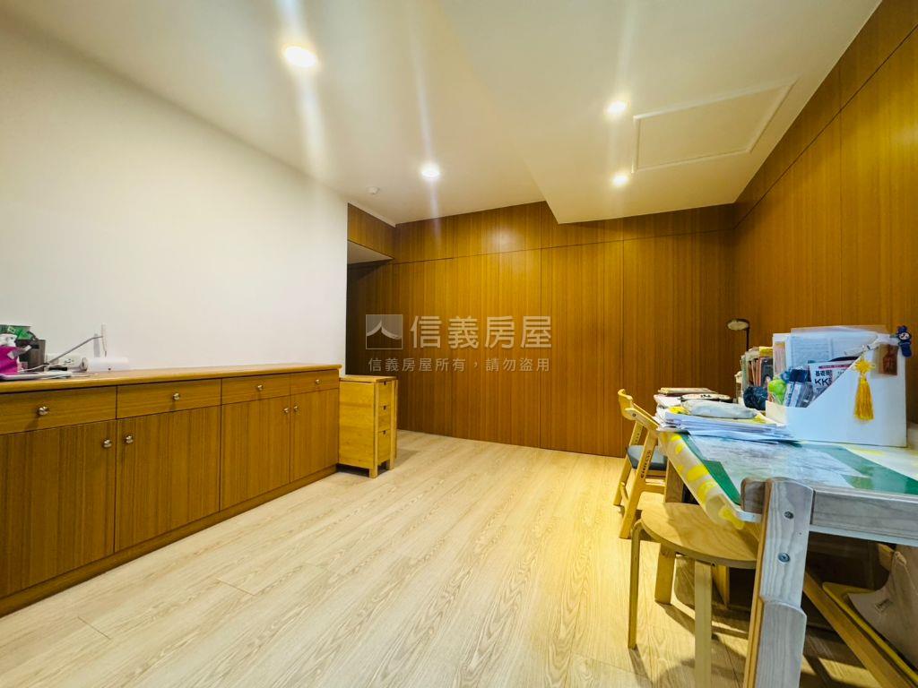 台北綠地三房房屋室內格局與周邊環境