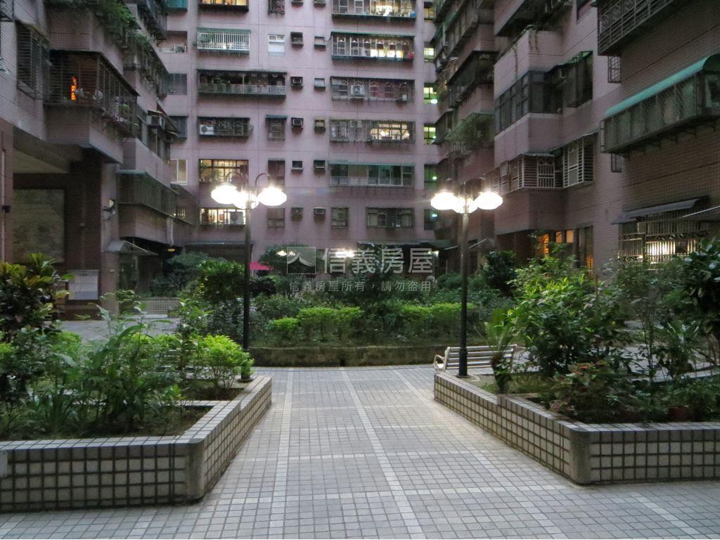 台北綠地三房房屋室內格局與周邊環境