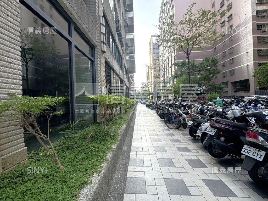 近Ｒ１５大三房庭院宅平車房屋室內格局與周邊環境