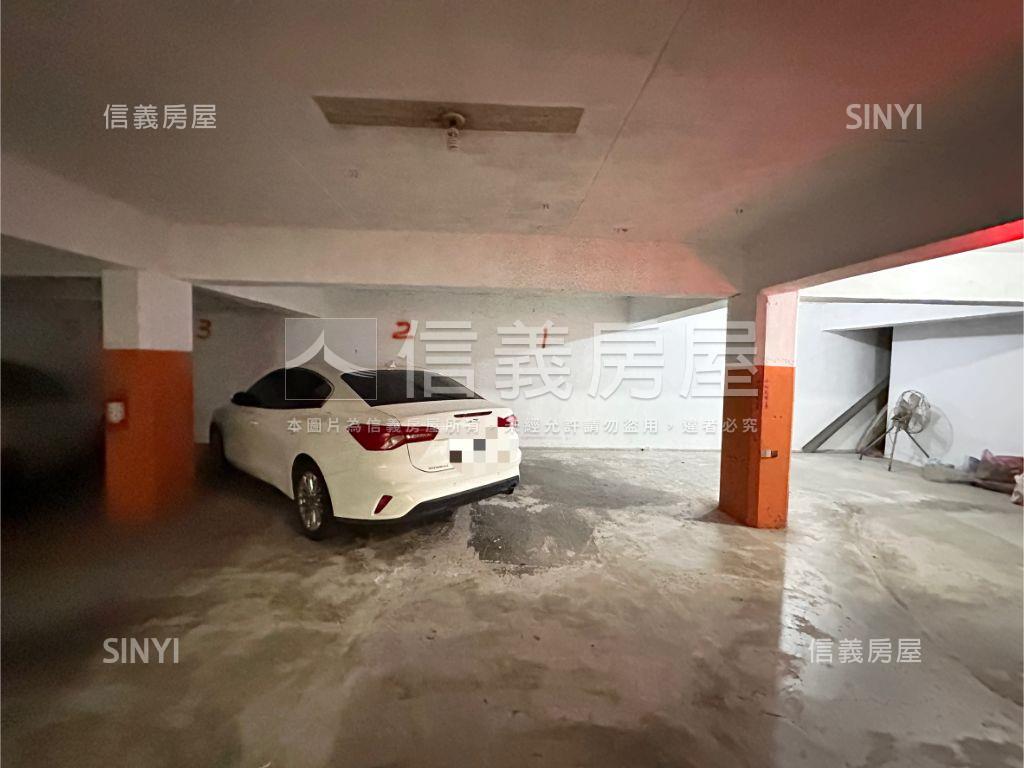 金牌傳家華廈房屋室內格局與周邊環境