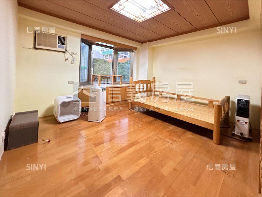 金牌傳家華廈房屋室內格局與周邊環境