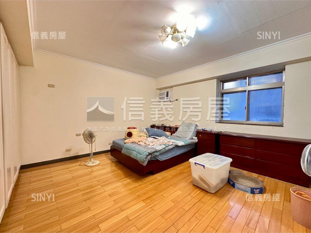 金牌傳家華廈房屋室內格局與周邊環境