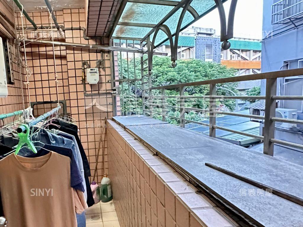金牌傳家華廈房屋室內格局與周邊環境